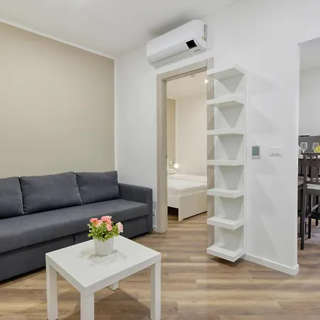 Apartment La Luce Nel Borgo *