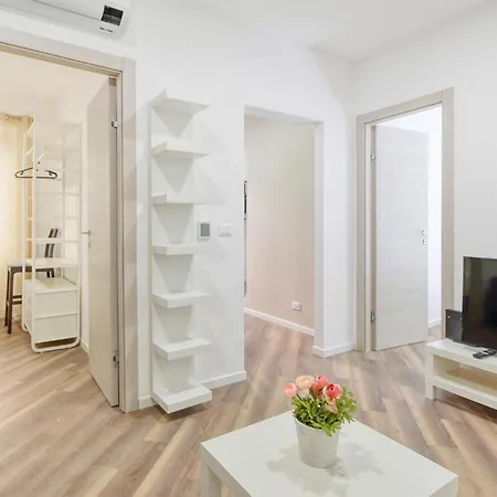 Apartment La Luce Nel Borgo *