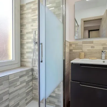 Apartment La Luce Nel Borgo Genoa